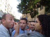 سيبك منه ده مخبر