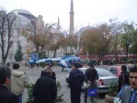 تأمين البابا قبل ما يوصل أصلا